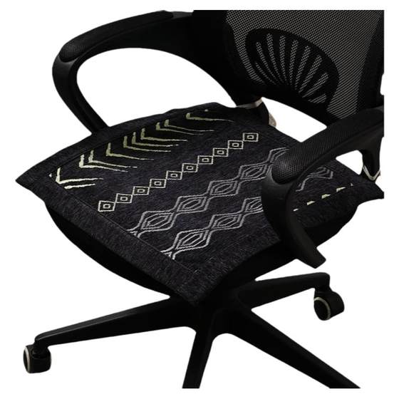 Cushion chair cushion office chair cushion computer office sitting four seasons single sofa cushion butt cushion dining chair cushion
Cushion chair cushion office chair cushion computer office sitting four seasons single sofa cushion butt cushion dining chair cushion