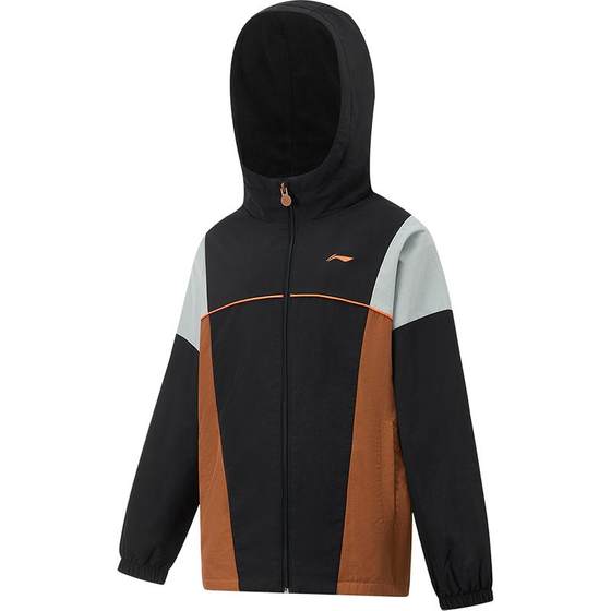 The same style of Li Ning children's fleece cardigan jacket and sweater in the shopping mall. Autumn and winter style. The winter style of Li Ning children's clothing.
The same style of Li Ning children's fleece cardigan jacket and sweater in the shopping mall. Autumn and winter style. The winter style of Li Ning children's clothing.