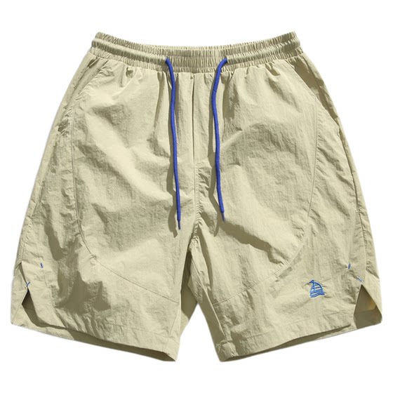 Japanese trendy brand elastic drawstring embroidered shorts for boys in summer solid color loose beach pants slit design five-point pants
Japanese trendy brand elastic drawstring embroidered shorts for boys in summer solid color loose beach pants slit design five-point pants