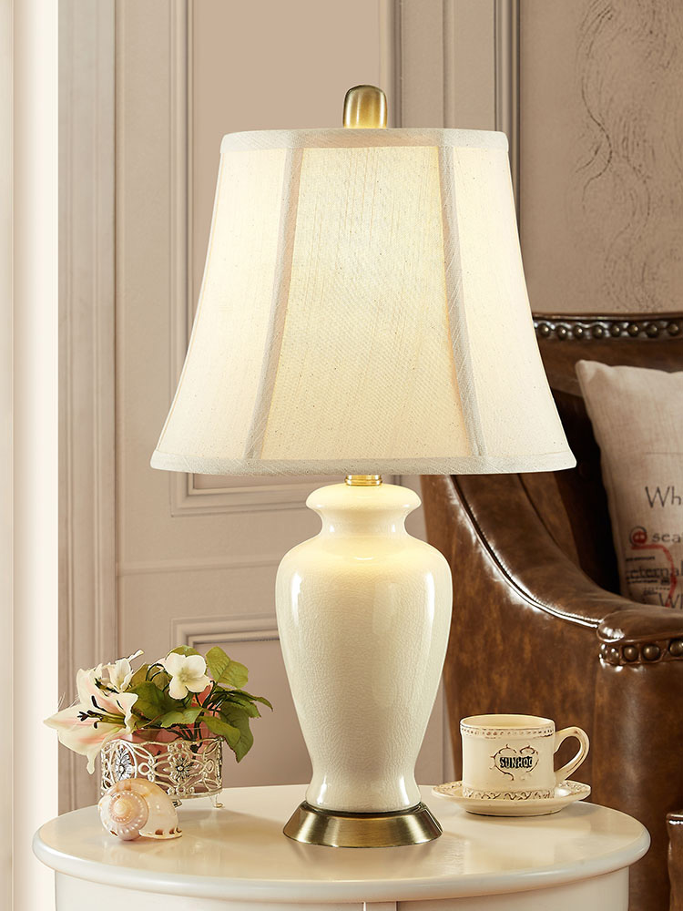 Eden hui ceramic desk lamp bedroom berth lamp of jingdezhen large American contracted study lamp button switch