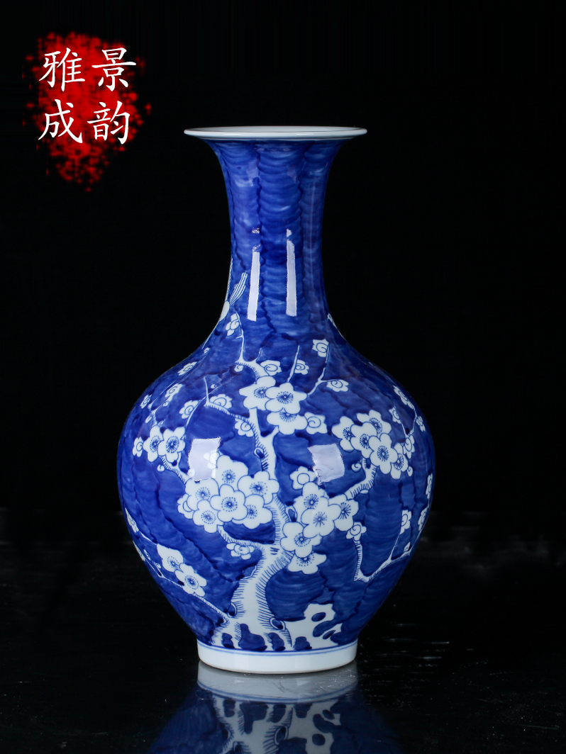 The New Chinese blue and white porcelain of jingdezhen ceramic flower arranging ice name plum bottle decoration place to live in the sitting room porcelain arts and crafts