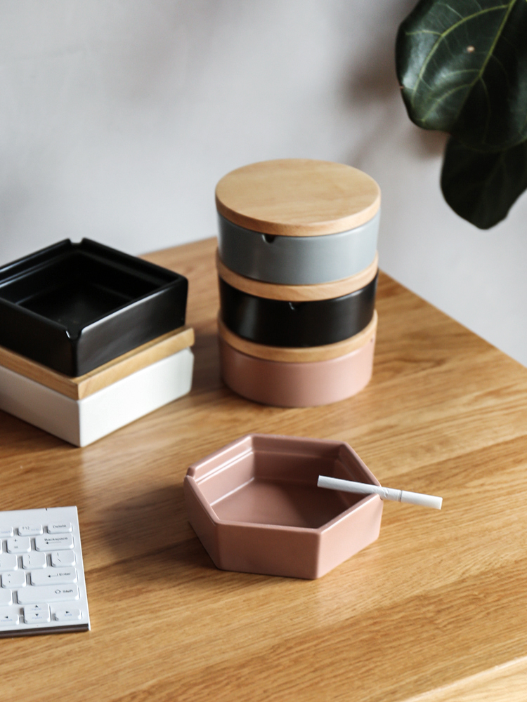 In northern sichuan ceramic ashtray multi - function with cover creative move trend In large home sitting room of fly ash