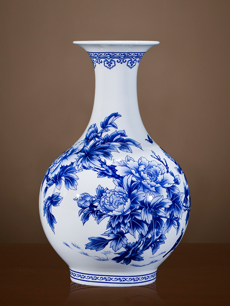 Jingdezhen ceramic thin foetus blue and white porcelain vases, flower arranging Chinese wind furnishing articles sitting room adornment of Chinese style household porcelain