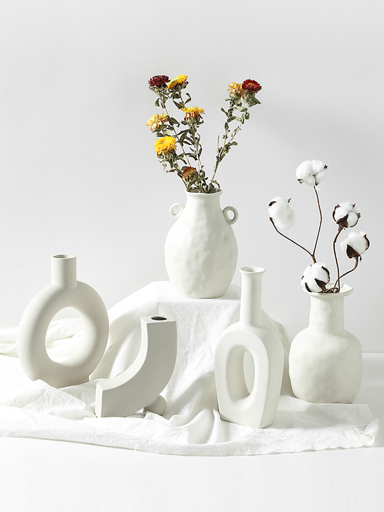 The Nordic ins wind dried flowers sitting room is contracted ceramic creative arts furnishing articles home stay facility vase floret bottle embryo