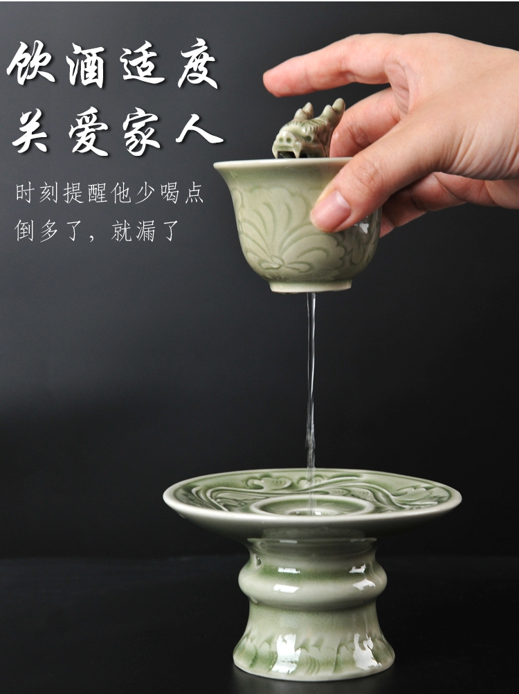 Creative ceramic cup yao state is greedy fair cup a cup of wine goblet suit liquor pot leading cup to pour wine bottle