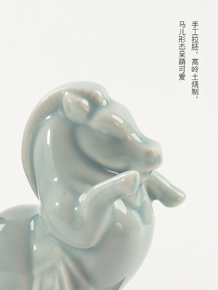 New classical Chinese style horse bookends furnishing articles office study success feng shui ceramic opening gifts