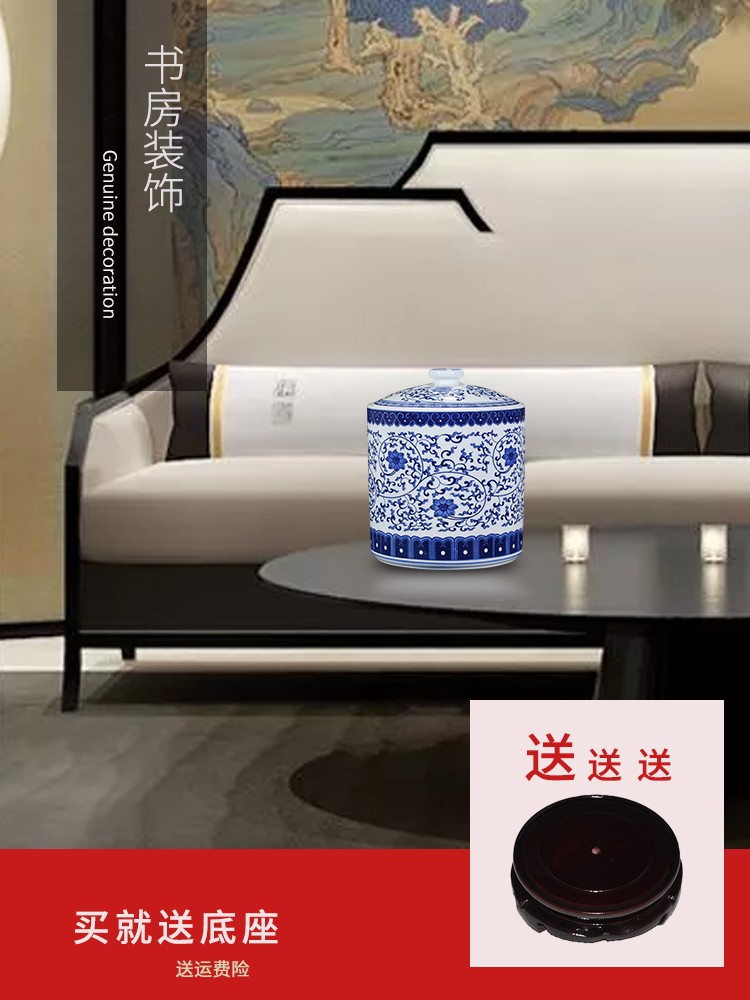 Jingdezhen ceramic POTS sub storage tanks large household adornment storage with cover pot rice caddy fixings is received