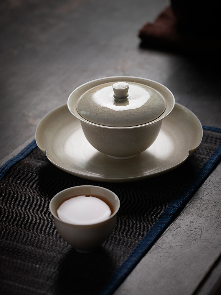 Jiangnan past manual plant ash glaze ceramic bowl tureen kung fu tea tea cup to burn only three cups of household