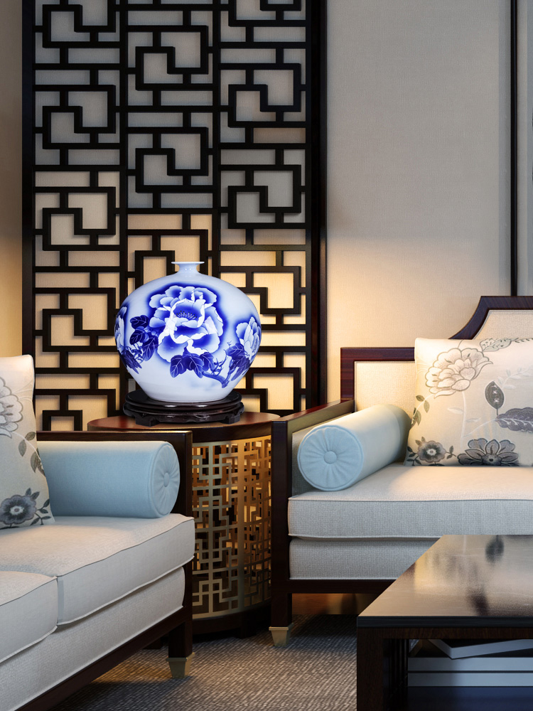 Jingdezhen ceramics by hand crafts are blue and white porcelain vases, flower arrangement sitting room of Chinese style household decorations