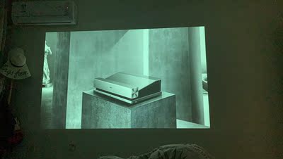 大家谈谈桌子上用酷乐视R4mini手机投影仪怎么样，选前最好参考下