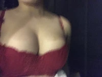 内衣收到了 简直太棒了 喜欢 这么便宜 穿起来真的不错 会继续回购的