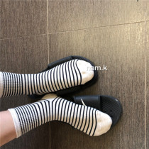 nam kk Korean womens clothing I like a good match of off-white black strip tight striped stockings