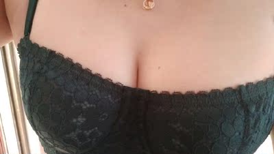 试穿了一下，感觉还是不错的，平时穿B80，这款薄，所以选了A80聚拢效果不错，有需要会再次光顾