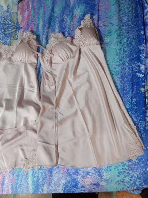 宝贝到的时候没来的及拍照，把照片补一下，质量很好哦。