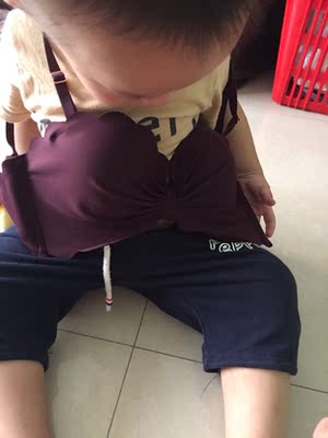 宝贝质量不错，面料柔软细腻，大小合适，颜色也很漂亮，好评！