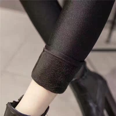 裤子收到了 质量很好 价格比实体店的便宜很多 穿上刚刚好 裤子收到了 质量很好 价格比实体店的便宜很多 穿上刚刚好