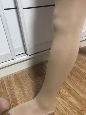 拿回来就试了试,挺好的看着特自然!喜欢这种的!脚底设计一看就不像便宜的东西! 拿回来就试了试,挺好的看着特自然!喜欢这种的!脚底设计一看就不像便宜的东西!