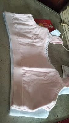 质量真不错是纯棉的,粉色要比蓝色小了一丢丢,不影响穿下次还会再来的, 质量真不错是纯棉的,粉色要比蓝色小了一丢丢,不影响穿下次还会再来的,