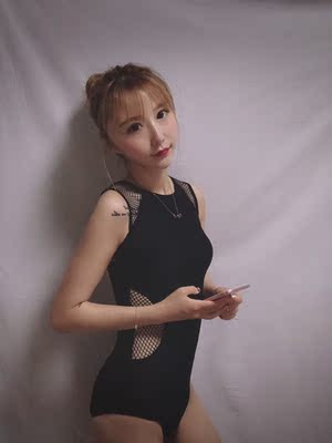 本来买来拍写真的，没想到质量挺好，正好这次去三亚可以穿上喽