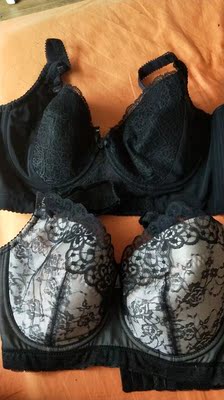 我一直都穿依馨的内衣，质量好，穿起挺舒服，收副乳。