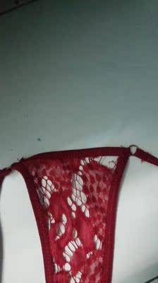 收到的时候 内裤那边已经破了一点 可是是真的好看 穿了也很透气