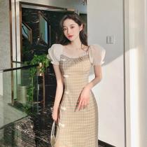 Japan to buy European station 2020 fungus side first love skirt bubble sleeve plaid skirt summer temperament waist thin square collar