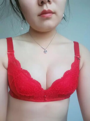 超赞,不知道此时用什么语言表达我的兴奋,内衣真的好棒啊,穿上也很美丽,聚拢效果很好,本来没有沟的我也能穿出沟,好开心的好不,真是为小胸专门设计的,穿身上非常贴身也不嘞 超赞,不知道此时用什么语言表达我的兴奋,内衣真的好棒啊,穿上也很美丽,聚拢效果很好,本来没有沟的我也能穿出沟,好开心的好不,真是为小胸专门设计的,穿身上非常贴身也不嘞