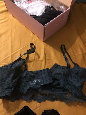 好漂亮的蕾丝.墨绿色也很独特很好看