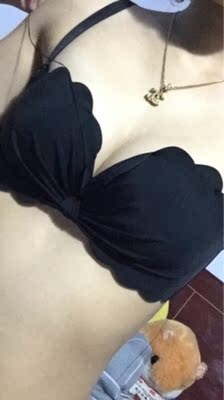 宝贝收到了，物流特别快，买的第二天就收到了，第一眼看到就觉得跟卡哇伊，太喜欢了，而且聚拢效果特别好，后背是比较细的带，穿着舒服，夏天穿的话不会热，反正就是特别好，喜欢的小仙女别犹豫了，赶快下单吧！