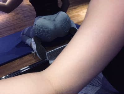 裤子有一丢丢大，亲肤，喜欢