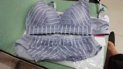 内衣很轻薄，谢谢店家送的内衣扣。送因为本仙女很懒，不想每一件商品都一样一样的去好评，所以特意写了这样一个评论，但是这件商品无论是质量，材质还是款式，肯定都是本仙女中意的，如果本仙女不喜欢的话，小仙女收到货肯定是很生气的，很气很气的那种哦。不然这个评论肯定会变成那种喋喋不休，怨气冲天，怨天怨地的那种，最后当然不可能忘了给这个商品一个好评，给各位爱淘宝的宝宝们一个参考，这个产品还是非常值得购买的！祝看到这条评论的小仙女们永远年轻漂亮美丽大方，永远18！