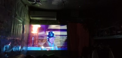 如何评价点评坚果G7和极米Z6X投影仪那个好，优缺点区别是，图文对...