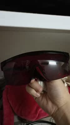 用了大概两周了吧，感觉手臂和大腿小腿的毛发是长得慢了点，但是腋下的还是老样子😂😂😂😂希望快点见效呜呜呜