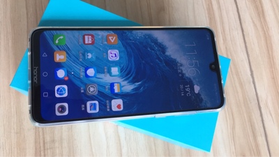 真实使用感受体验荣耀8X MAX和9i手机那个好，评测细节对比，真相大曝光！