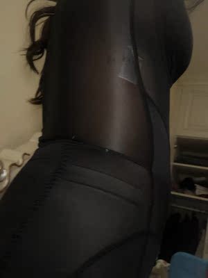 听闺蜜说的美人计这个牌子挺好的，我也买了四套试试，个人觉得还是比没有穿要好，生了孩子，肚子的肉恢复不了，只有穿美人计塑身衣多少还是能收点回来，我分别拍了正面侧面和坐着的照片，洗了一次没有起球也没变形。