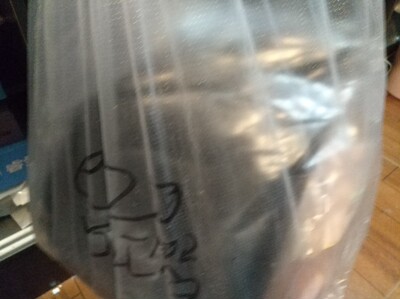 物流跟个鬼一样，东西到了都烂了，态度越来越差还不理我，欠我一条也没发。