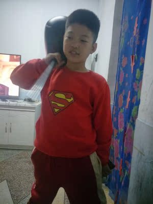 衣服收到了，质量不错，绝对物超所值！值得大家购买啊！