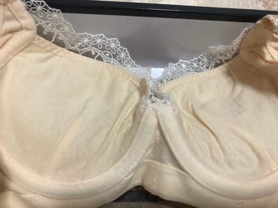 里面的布料感觉不是很值得，有点差。第一次买这种的就试试硅胶的感觉。