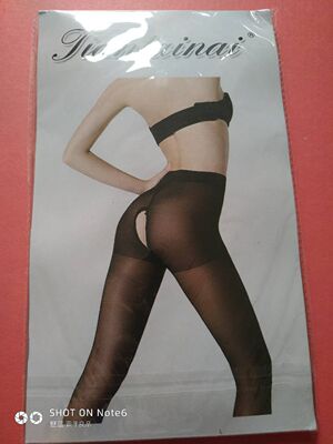 裙子真心不错，很方便，盒子包装很高大上，同样的裙子店里要卖一百多，关键老公超级喜欢