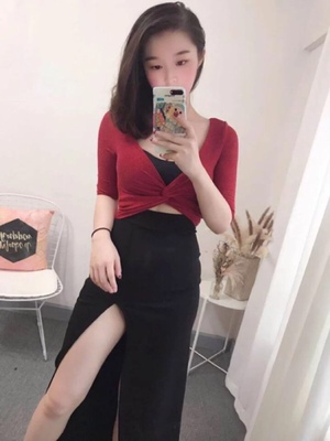 比我想象中的好很多，穿起来实在是太舒服了，像没穿一样，这种感觉对于我这种大胸部的人来说简直就是奢侈的享受，刚开始穿没什么安全感，希望慢慢会适应这个内衣还很吸汗透气 真是太喜欢了，喜欢的亲赶紧下手买吧！