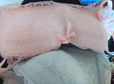 收到啦，物流很快哦，包装的很严密，质量比想象中的好，没有色差，这就是传说中的物美价廉么，很好看很值得购买，跟我以前买的一百块的差不多呢！！