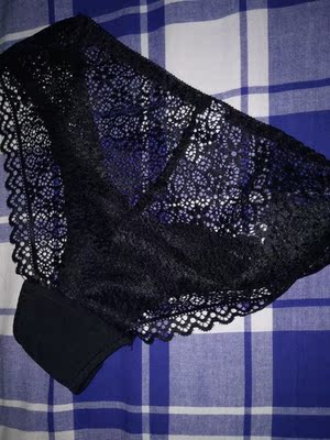 宝贝超美腻😍😍😍，我超级喜欢，穿在身上身舒服，很柔软，蕾丝不会扎人，快递也很快，好评😍😍😍