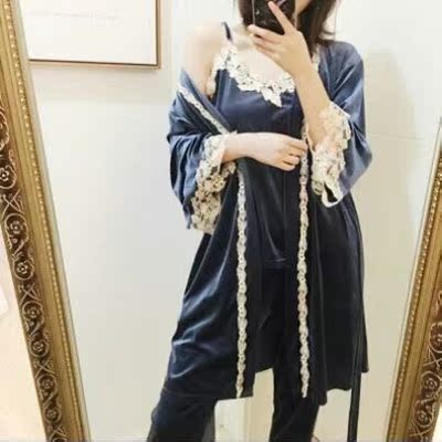 睡衣收到了，打开一看真的是美腻了，面料穿着很舒服，刚好合适，性感却不妖艳，特别喜欢，满意的一次购物！