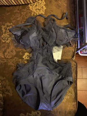 很好看，很显腰细，显身段，小胸福利我觉得