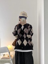 2021 autumn and winter new contrast diamond knitted cardigan women wear loose V-neck sweater cardigan coat tide in early autumn