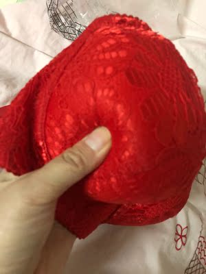 还不错，里面有精油按摩袋，不知道是不是买小了，罩杯有点小，还不错，里面有精油按摩袋，不知道是不是买小了，罩杯有点小，还不错，里面有精油按摩袋，不知道是不是买小了，罩杯有点小，还不错，里面有精油按摩袋，不知道是不是买小了，罩杯有点小，还不错，里面有精油按摩袋，不知道是不是买小了，罩杯有点小，