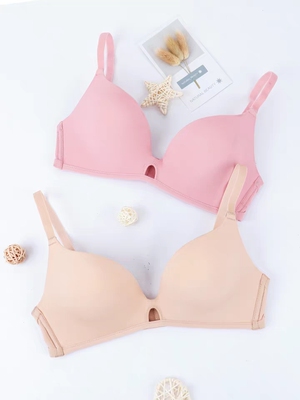 衣服质量很好，客服小姐姐态度也好，物流超快！淘宝了好几年，今天我才发现淘宝上买东西要评论85个字才有积分，所以从现在开始这段话走到哪复制到哪，衣服确实不错，不然我也不会收货，来自一个只能网购，文化水平不高的宝**评论！！你会发现我在哪家都这样写的，因为只要复制一下就好了！