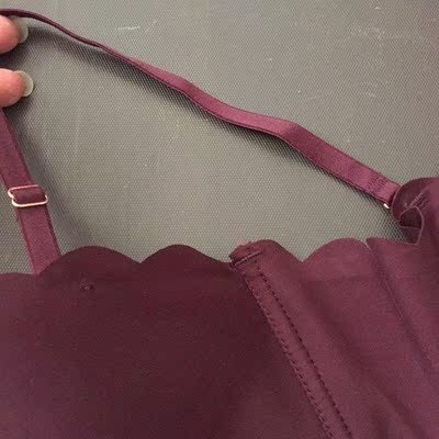 内衣质量很好，材质做工都比较讲究， 无钢圈穿着舒适，聚拢效果也不错，款式好看