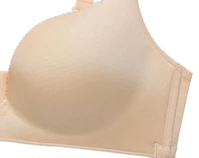 穿在身上很舒服的，这款内衣面料很柔软，穿上不勒 毕竟是调整型的，穿上效果相比其他的是会要更好一些的，卖家服务态度好，值得信赖，剪裁真是好，上身舒适度挺好，穿上没有束缚感。四季都可以穿。穿透一些的衣服也没有透出来。很舒服的一款。值得购买，准备入手其他的款。总体是很喜欢这个内衣的，以后还会光顾的