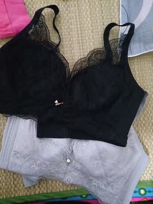 很喜欢丫，之前买了一件试，感觉不错，现在又买了两件